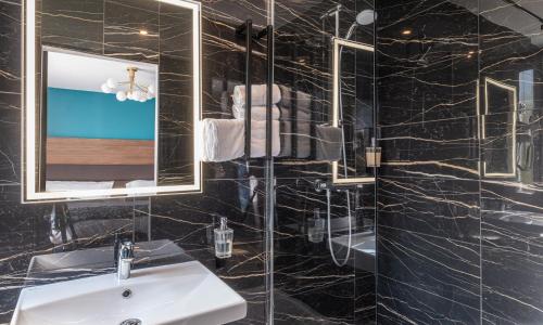 Hôtel Le Marignan - photo 3